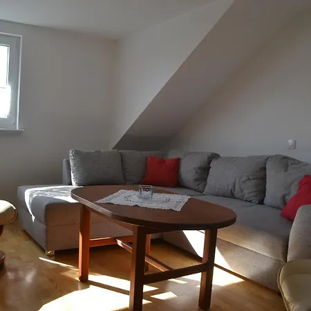 Kellerwald Apartment *